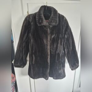 Classic Women's Faux Fur Coat - Dark Brown